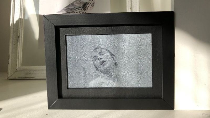 E-Paper Display Shows Movies Very, Very Slowly | Hackaday